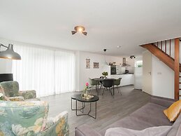 Nice House With Large Garden, in Noordwijk and Near the sea