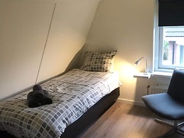 Nice House With Large Garden, in Noordwijk and Near the sea