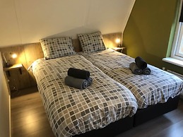 Nice House With Large Garden, in Noordwijk and Near the sea