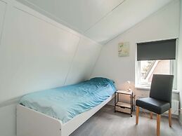 Nice House With Large Garden, in Noordwijk and Near the sea