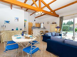 Luxurious Villa With a Dishwasher, Only 3.5km From the Beach