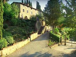 Attractive Apartment in Typical Tuscan Style