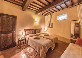 Attractive Apartment in Typical Tuscan Style