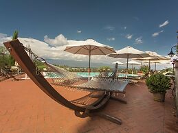 Attractive Apartment in Typical Tuscan Style