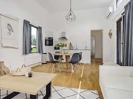 Furnished Chalet With Dishwasher, Near Almelo
