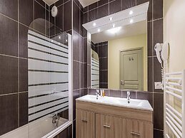 Modern Studio With a Dishwasher in the Center of Vaujany