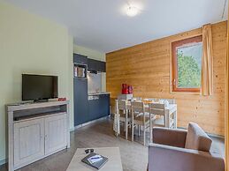 Modern Studio With a Dishwasher in the Center of Vaujany