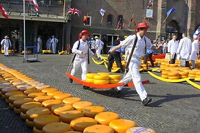 Luxury Apartment in a Residence Right on the Boulevard and the Beach