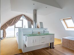 Luxury Apartment in a Residence Right on the Boulevard and the Beach