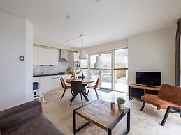 Luxury Apartment in a Residence Right on the Boulevard and the Beach