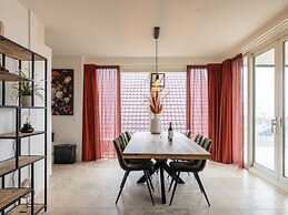 Luxury Apartment in a Residence Right on the Boulevard and the Beach