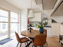 Luxury Apartment in a Residence Right on the Boulevard and the Beach