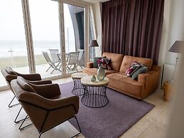 Luxury Apartment in a Residence Right on the Boulevard and the Beach