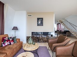 Luxury Apartment in a Residence Right on the Boulevard and the Beach