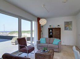 Luxury Apartment in a Residence Right on the Boulevard and the Beach