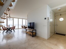 Luxury Apartment in a Residence Right on the Boulevard and the Beach