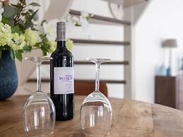 Luxury Apartment in a Residence Right on the Boulevard and the Beach