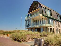 Luxury Apartment in a Residence Right on the Boulevard and the Beach