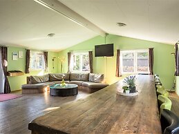 Beautiful House With Sandy Beach, Near Giethoorn