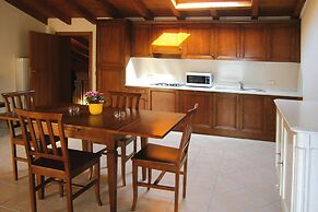 Apartment in Lazise With Communal Pool