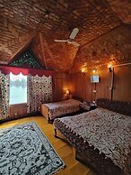 Kings Houseboats