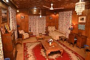Kings Houseboats