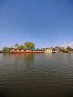 Kings Houseboats
