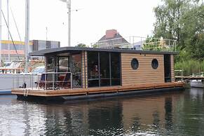 Houseboat Leni, Flensburg