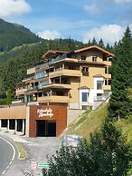 Kitzbuheler Alpenlodge Top A6 With Private Panoramic Sauna