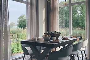 Dreamy Chalet With a Covered Terrace, Close to Nature