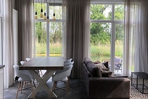 Dreamy Chalet With a Covered Terrace, Close to Nature