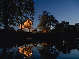 Dreamy Chalet With a Covered Terrace, Close to Nature