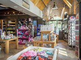 Detached Holiday Home With Dishwasher Located on Texel