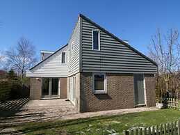 Detached Holiday Home With Dishwasher Located on Texel