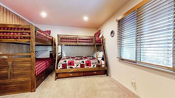 Mountain Chateau Retreat Desirable Resort 4 BDR