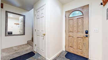 Mountain Chateau Retreat Desirable Resort 4 BDR