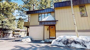 Mountain Chateau Retreat Desirable Resort 4 BDR