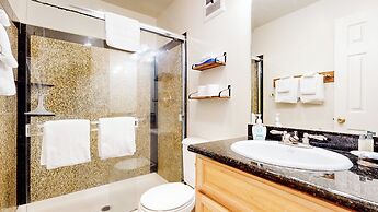 Mountain Chateau Retreat Desirable Resort 4 BDR