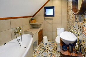 Holiday Apartment, Jezierzany