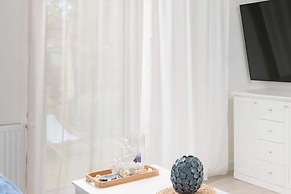 A Comfortable Apartment With a Garden for 2 People, Pobierowo