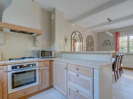 Terraced House in Domaine de Saint-endreol With Golf, SPA and Communal