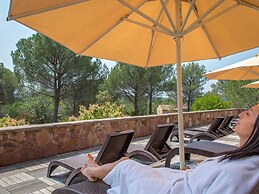 Terraced House in Domaine de Saint-endreol With Golf, SPA and Communal