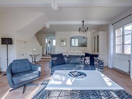 Terraced House in Domaine de Saint-endreol With Golf, SPA and Communal