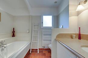 Terraced House in Domaine de Saint-endreol With Golf, SPA and Communal