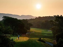 Terraced House in Domaine de Saint-endreol With Golf, SPA and Communal