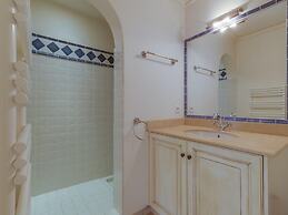 Terraced House in Domaine de Saint-endreol With Golf, SPA and Communal