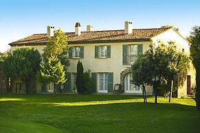 Terraced House in Domaine de Saint-endreol With Golf, SPA and Communal