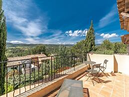 Terraced House in Domaine de Saint-endreol With Golf, SPA and Communal