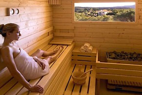 Terraced House in Domaine de Saint-endreol With Golf, SPA and Communal