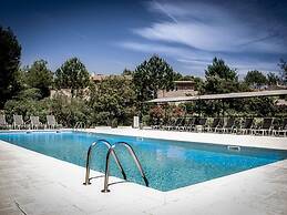 Terraced House in Domaine de Saint-endreol With Golf, SPA and Communal